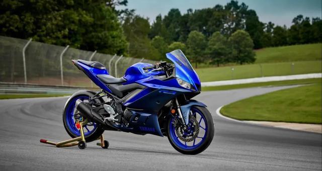 2022款雅马哈r3新配色来袭!赛道图奉上一起欣赏一下