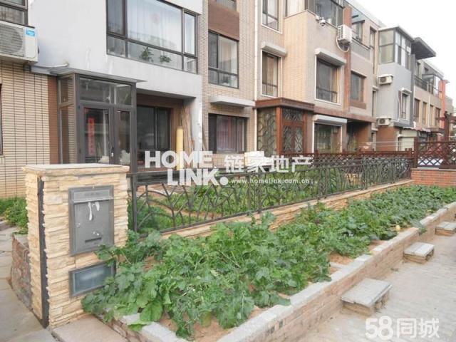 一楼带花园的房子,花园里有窨井盖(公共设施),咋办?