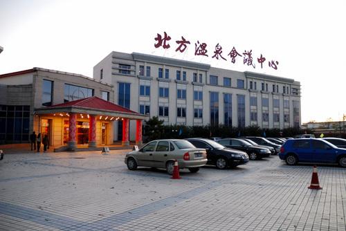 北京北方温泉会议中心体育运动地板安装;; 北京北方温泉会议中心