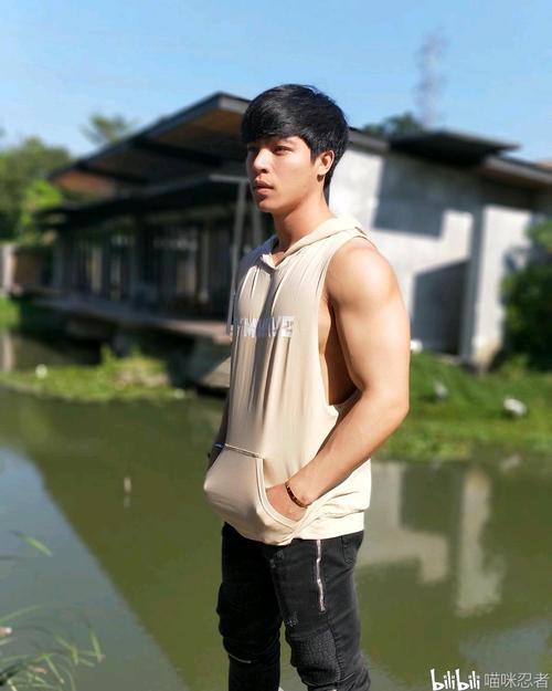 泰国肌肉素人乡野帅哥jab_panitan