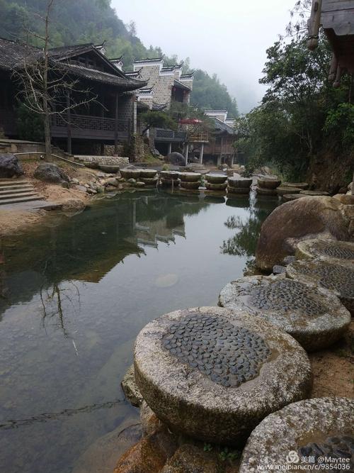 走进云髻山,观赏古镇奇观