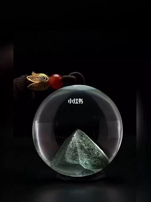 极品绿幽灵金字塔吊坠_吊坠_金字怎么样_博主_小红书博主推荐_时尚