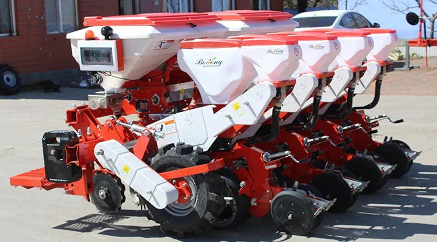 勃农兴达4行免耕播种机