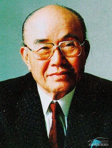 2014-03-05 01:18 提问者采纳 本田宗一郎,是本田honda的创始人