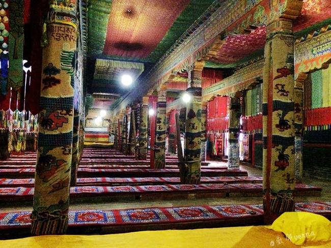 佛光里的塔尔寺,梦中的青海湖