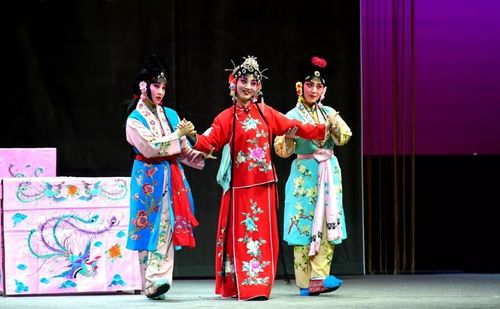 每到周末有好戏特别奉献第九十一期——由百年三意社为您奉上精彩演出