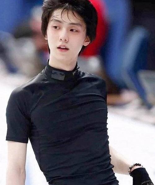 羽生结弦:冰上人如玉,公子世无双