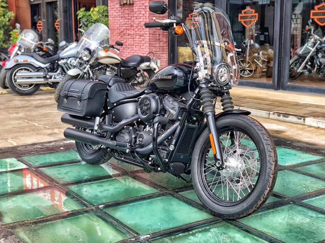 风挡哈雷改装软尾街霸路威快拆18寸透明烟熏摩托车前