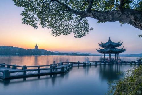 西湖美景三月天