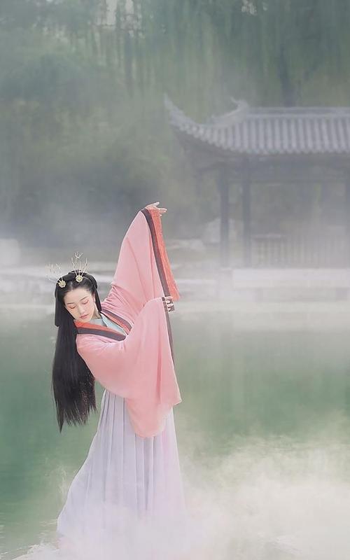 穿古装自己动手拍艺术照简单的动作一学就会