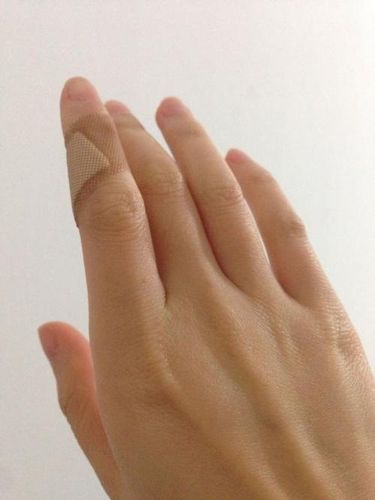 女生手划伤真实图片图片