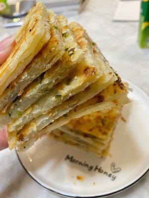 简单易上手无需特殊工具的香葱千层饼