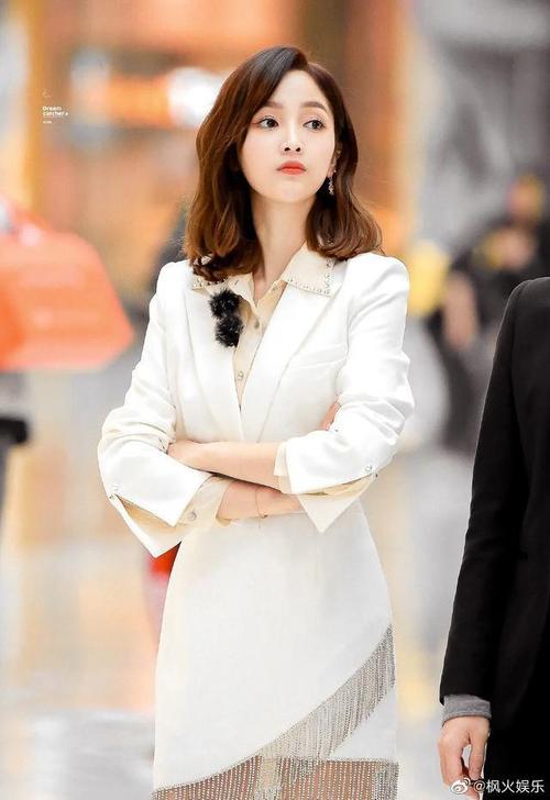 女明星西装造型,甜美少女也可以变身霸道总攻