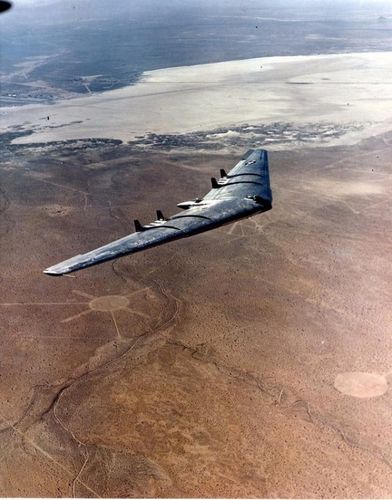 yb-35轰炸机和yb-49轰炸机的技术,对今天非常知名的b-2轰炸机产生了