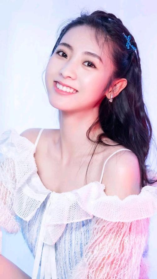 明星邢菲图集:笑容甜美,清新怡人