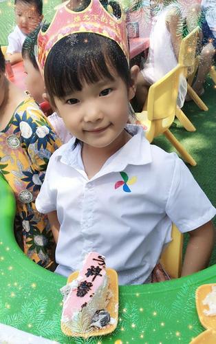 马梓馨小朋友在大风车双语幼儿园的精彩瞬间 - 美篇