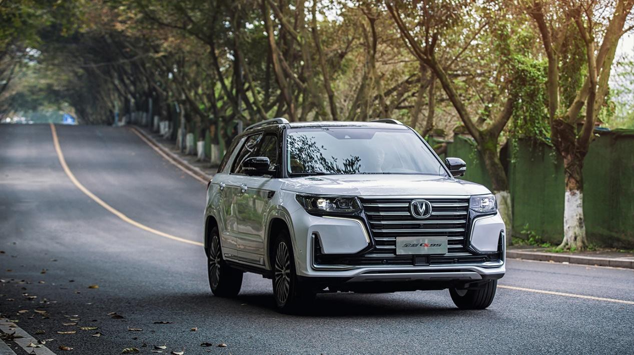 自主大七座的强强对话,看星途揽月和长安cs95谁更出众