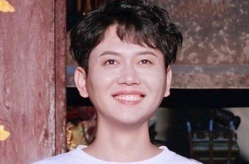 孟鹤堂第二任妻子邴禛禛也是孟鹤堂的粉丝,还是大粉级别的.