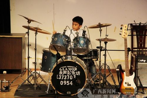 南宁掀起架子鼓学习热潮 学龄前儿童成主力(组图)