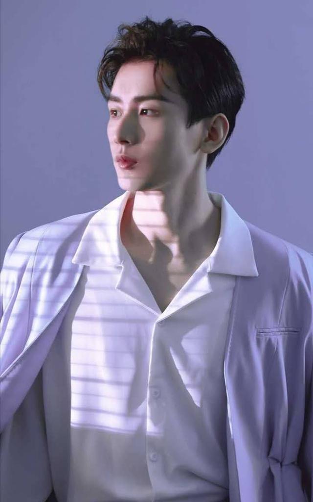 自带怜爱感和少年感成毅白敬亭蔡徐坤都因泪痣而出圈