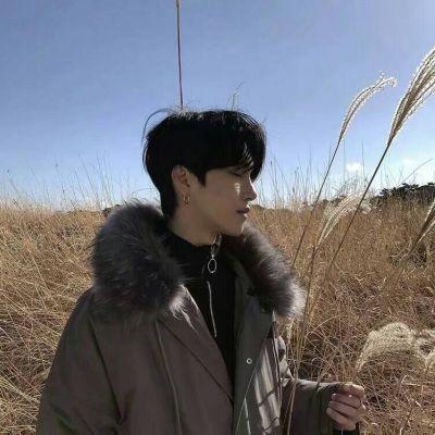 真人侧颜男生头像