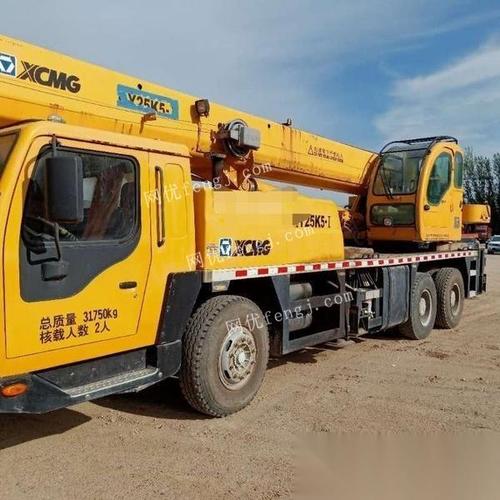 新疆阿勒泰转让徐工25吨吊车