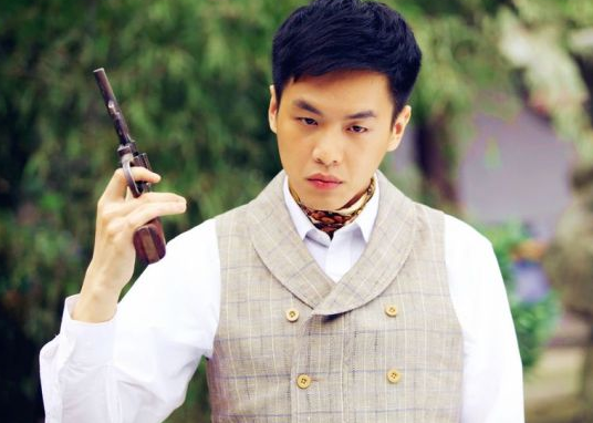 4亿违约纠纷,名下房产遭查封,张若昀回应