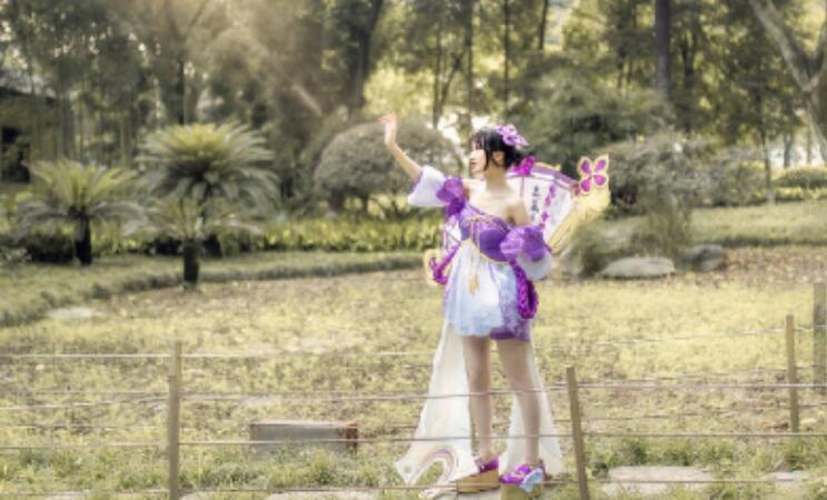 王者荣耀小乔cos犹如仙女降落人间不料被大长腿抢镜