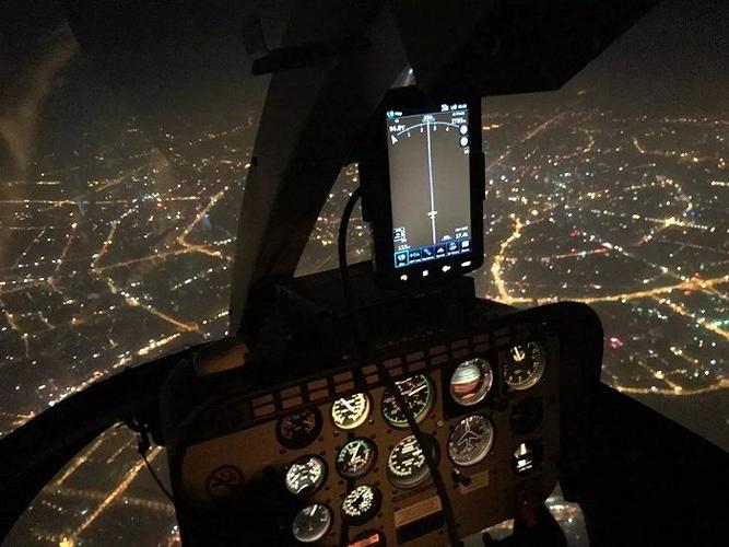 在黑暗中追逐光直升机夜间飞行小知识点