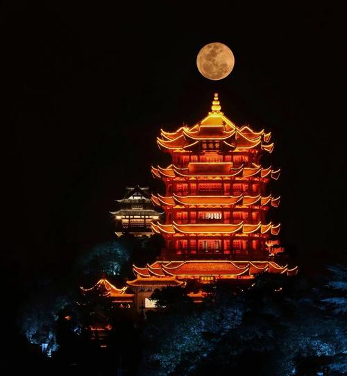 武汉黄鹤楼恢复开放为什么说它是英雄城市的最好注解