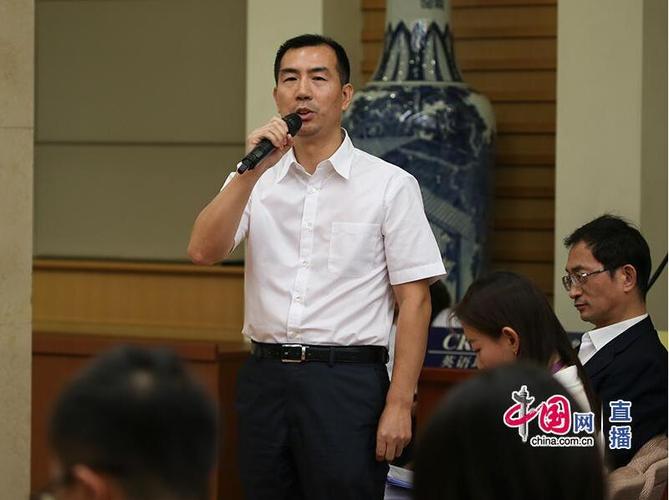 国家卫生健康委药政司副司长张锋回答记者提问