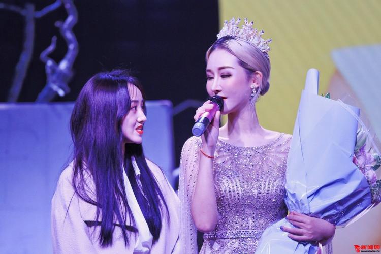 女演员赵若男戏剧人过的戏剧生日会,新剧首演,开启戏剧新时尚