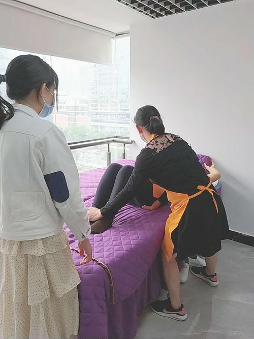 护工实操照顾瘫痪在床的老人正确扶姿#家政服务