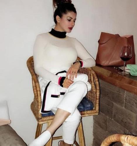 照片中的印度美女凯纳特阿拉充满了异域风格.