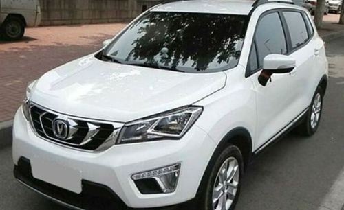 【贵阳二手长安cs15】4.60万 白色 1.5l 手动时尚版