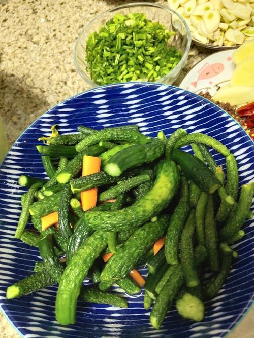 腌制小黄瓜