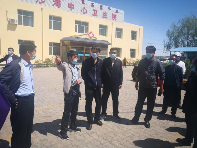 沙海镇旗委副书记政府旗长白岳深入沙海镇调研新冠疫苗接种工作以及四