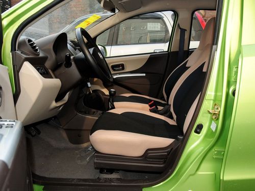 众泰汽车 众泰z100 2013款 1.0l 精英型