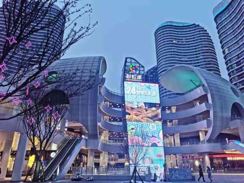 中南南通彩虹漾-"在双休日驱车到中南世纪城商圈逛街,在中南.