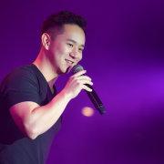 歌手jason chen陈以桐 作者文章 迈克尔杰克逊诞辰60周年庆典 陈以桐