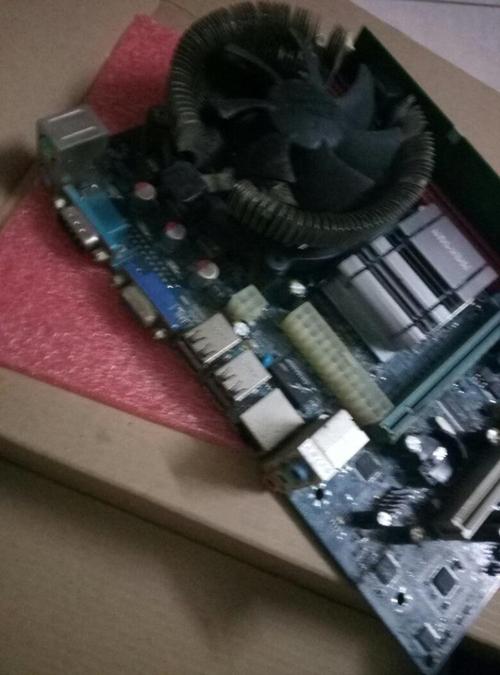 cpue5800,2g内存,硬盘500gintel(r)g41 express chipset能玩魔兽世界