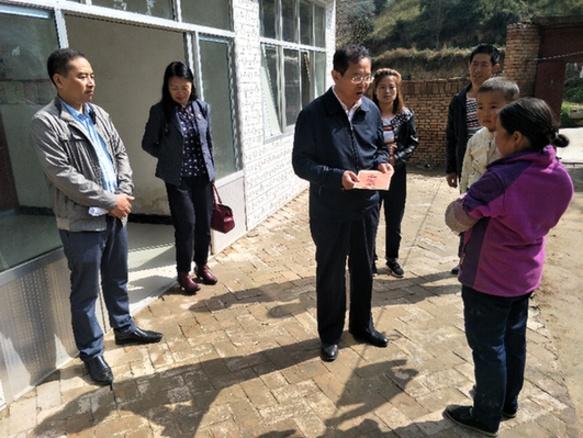 青海省体育局局长尕藏才让一行赴对口扶贫村看望困难群众