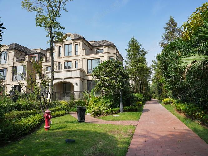 渝北区复地花屿城a区5房450万