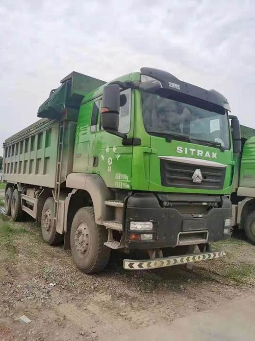 汕德卡前四后八后翻自卸车