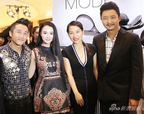 涂松岩参加时尚活动现场与邹市明热聊