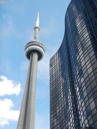 cn tower: the tower