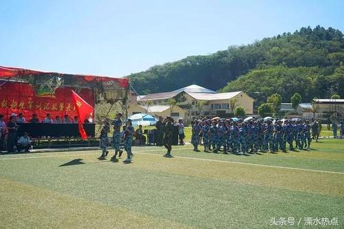 南京溧水一高中军训,是否能看到你当年
