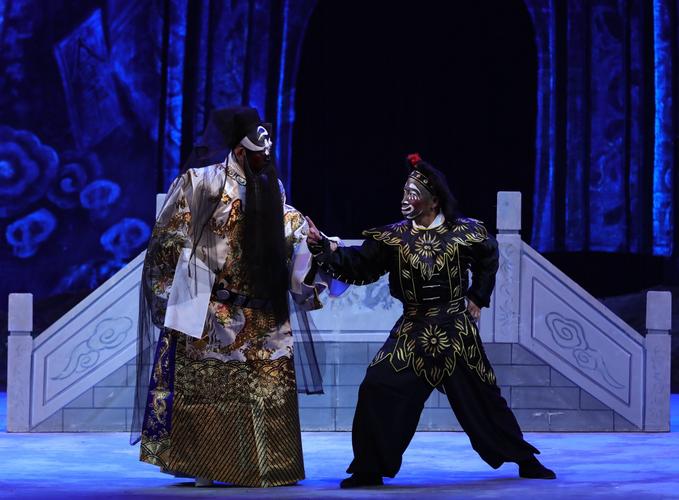 京剧《探阴山》康万生饰演包拯