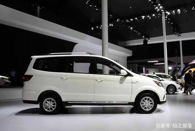 北汽昌河m5微面包车