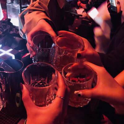 有烟有酒 无关故事.